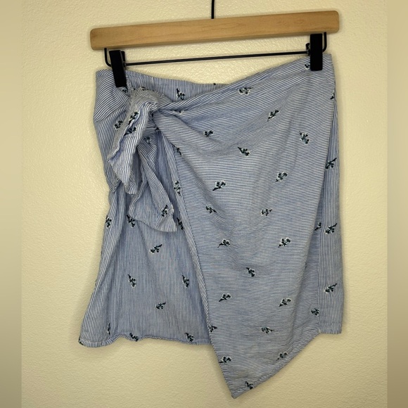 REVOLVE House of Harlow 1960 Blue embroidered Skirt Medium - Picture 4 of 10